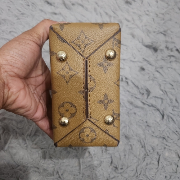 Cute Stylish Handbag - Picture 9 of 11